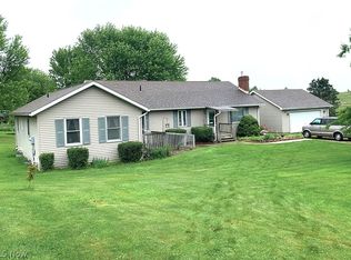 9180-9184 Berry Rd NE, Kensington, OH 44427