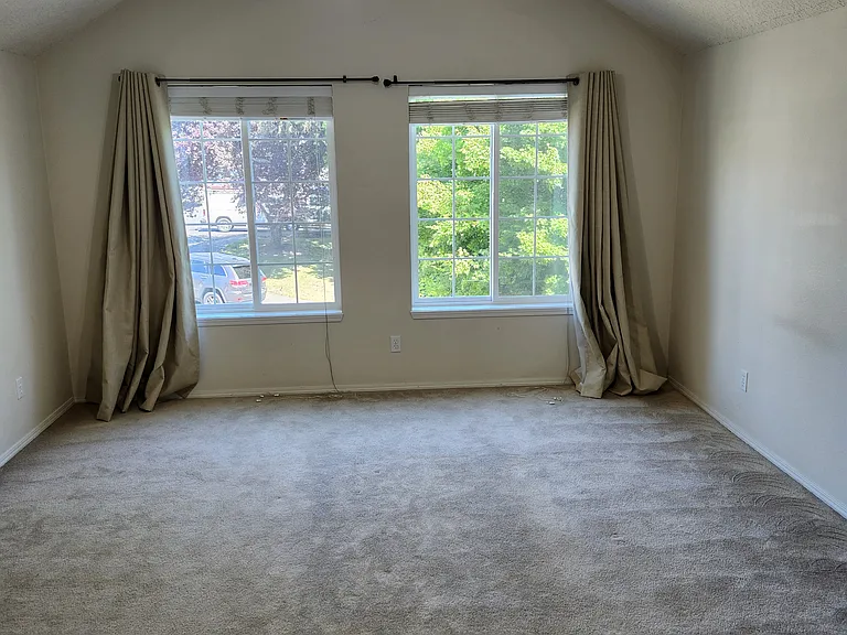 5455 NW 180th Pl — Photo 13