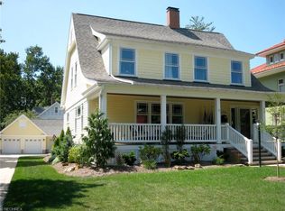 104 S Franklin St, Chagrin Falls, OH 44022