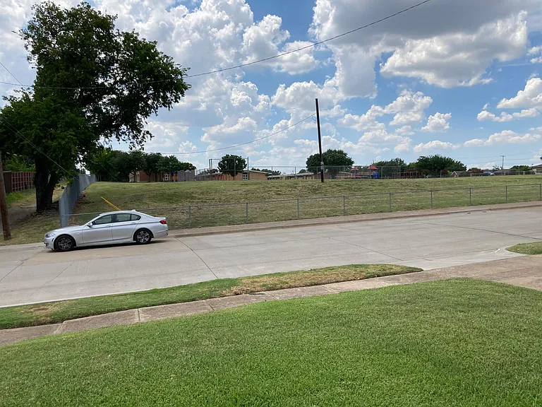 9318 Clearwater Dr — Photo 17