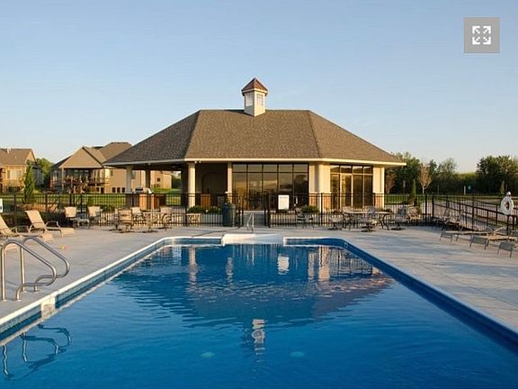 HOA Club House & Pool
