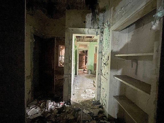 3rd image of 6606 S Carpenter St