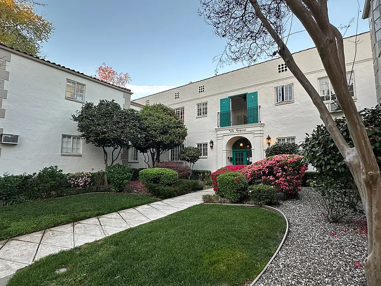 Discover Vintage Charm at Villa Marquise — Photo 6