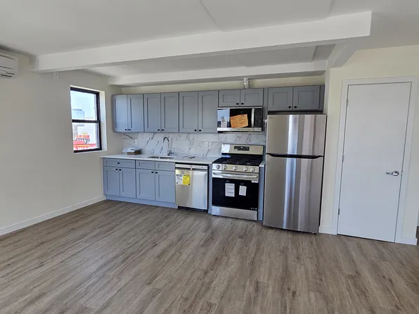 1102 Banner Ave #3L, Brooklyn, NY 11235