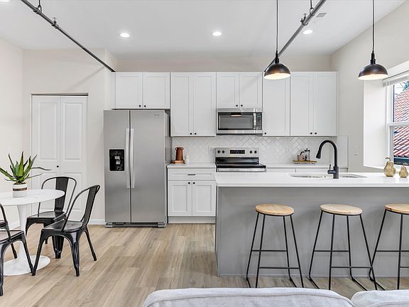2nd image of 4242 Shaw Blvd #6