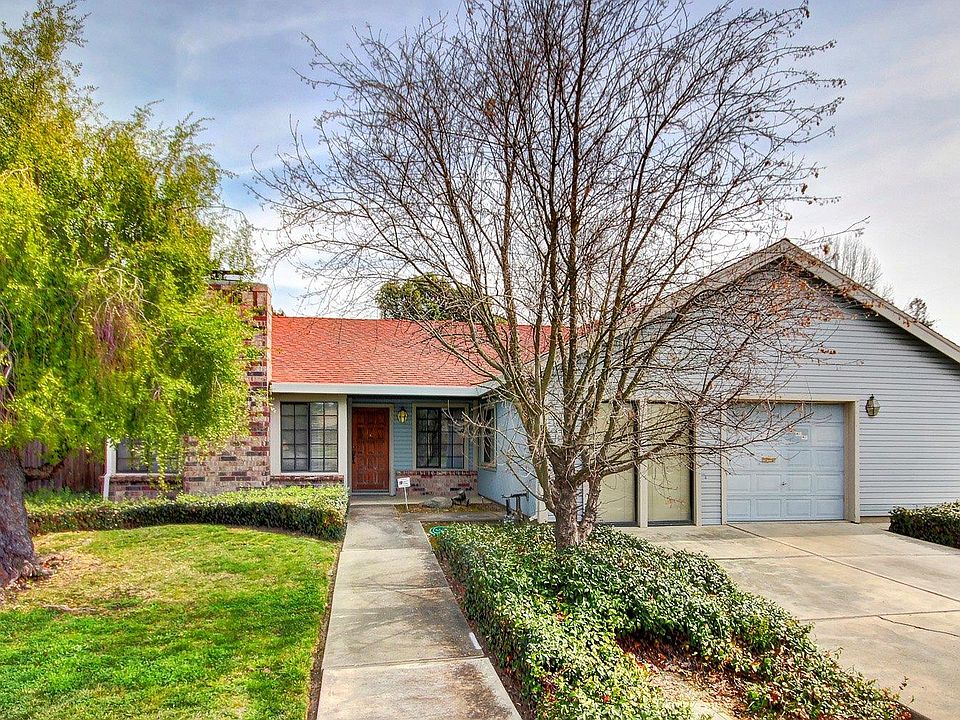 1st image of 2940 Azevedo Dr