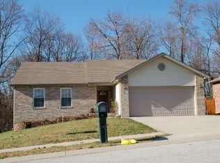 870 Lincoln Heights Dr, Martinsville, IN 46151