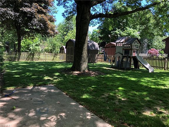 3rd image of 32671 Mariners Ct