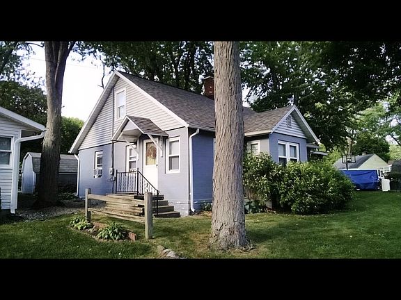 3rd image of 8416 E Wesley Ln