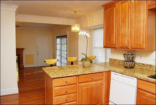2nd image of 5944 Burnside Landing Dr