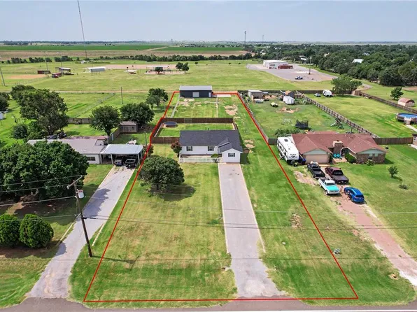 608 E Warren Rd, Blair, OK 73526