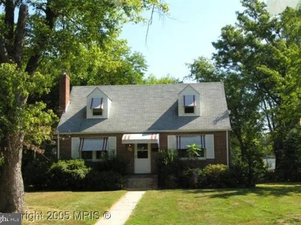 2863 Rogers Dr, Falls Church, VA 22042