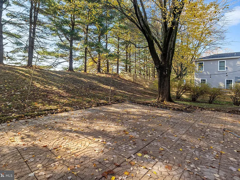 2621 John Milton Dr — Photo 39
