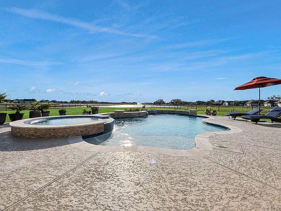 2nd image of 103 Lily Ln