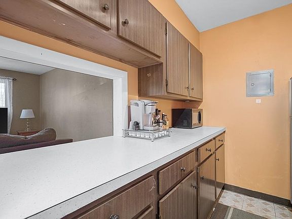 5th image of 12 Longwood Dr APT 6