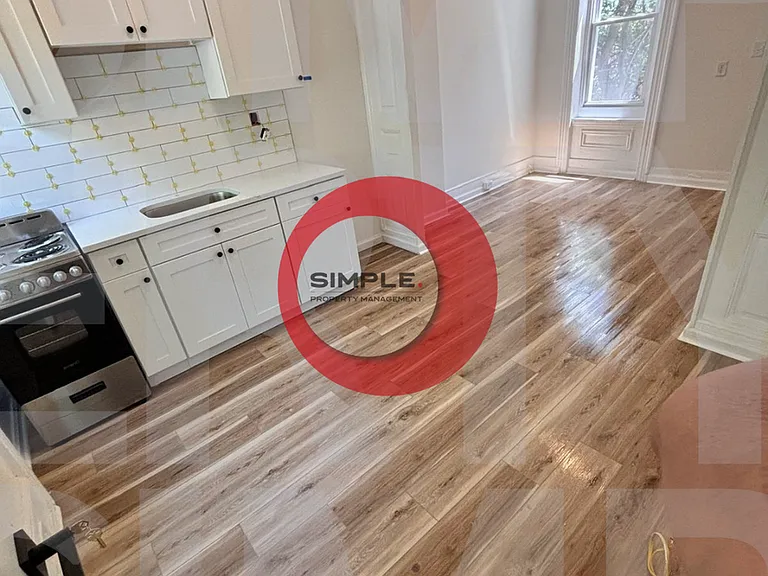 434 Woodward St — Photo 1