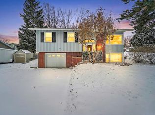 153 North Maple AVENUE, Slinger, WI 53086