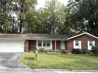 8211 Larch Ln, Evansville, IN