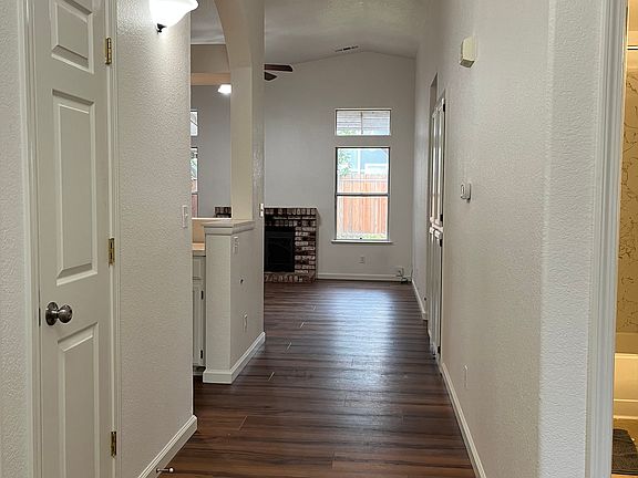 2nd image of 2128 Jayhawk Dr
