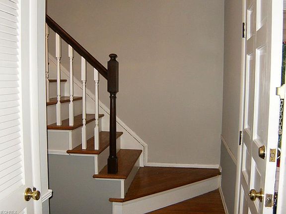 4th image of 183 Brookvalley Dr