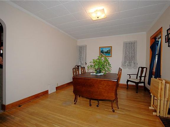 5th image of 128 Mildred Dr