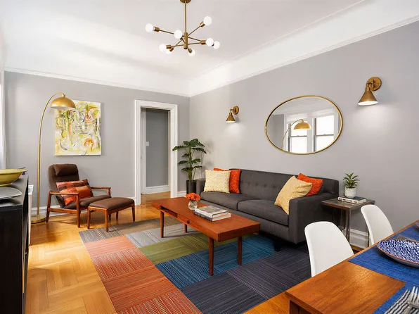 277 Washington Ave APT 3A, Brooklyn, NY 11205