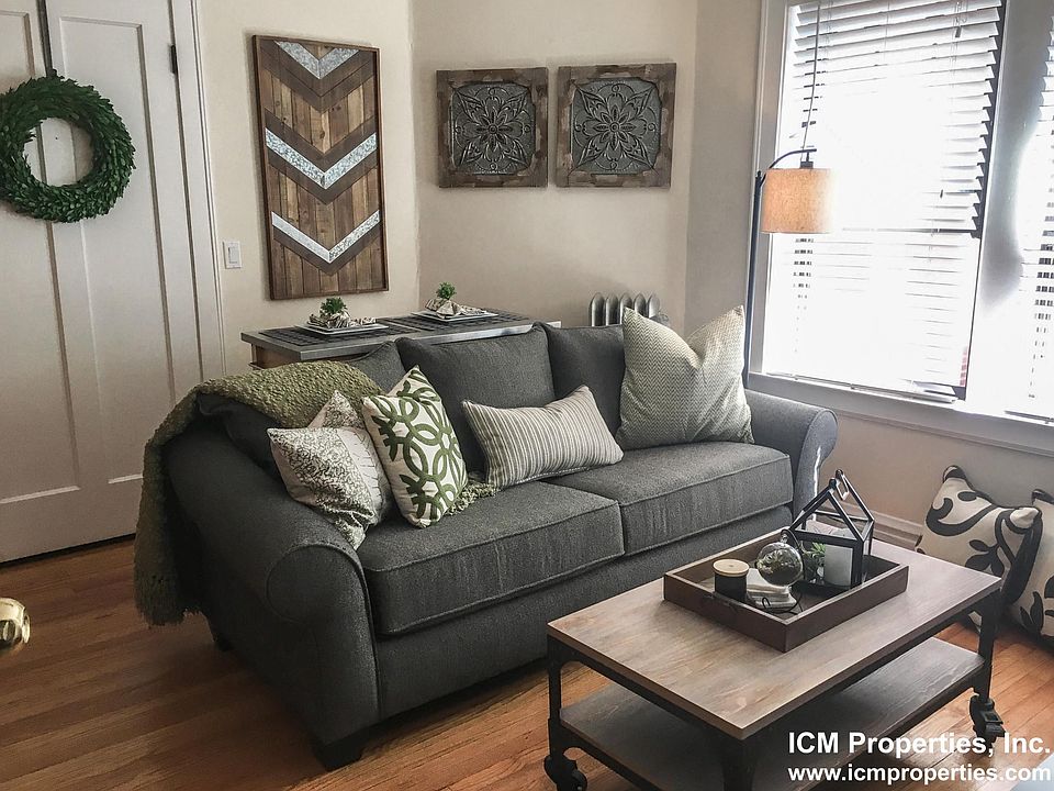 1st image of 4537 N Leavitt St #2