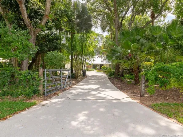 6785 SW Gaines Ave, Stuart, FL 34997