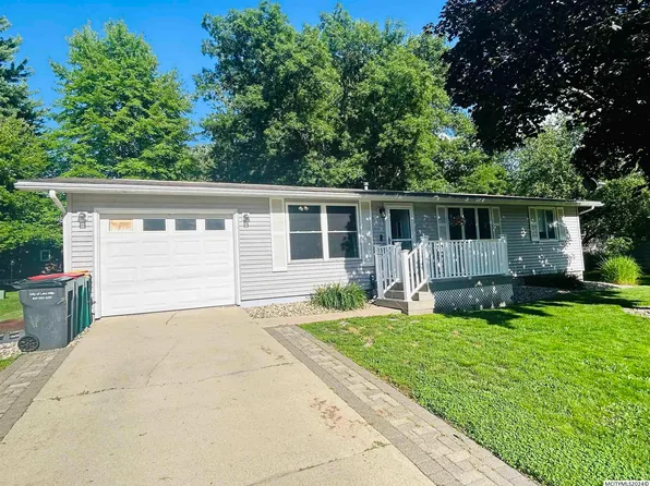 903 S Western St, Lake Mills, IA 50450