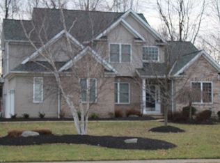 5308 Middlebury Ct, Sheffield Village, OH 44054