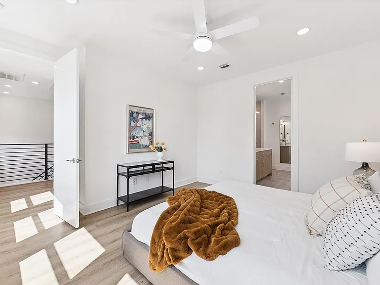 6341 W Montgomery Rd — Photo 19