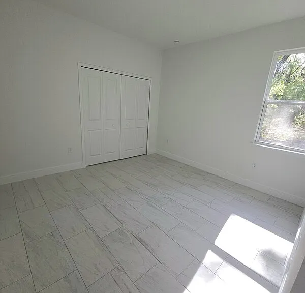 1912 W McNeal Dr — Photo 7