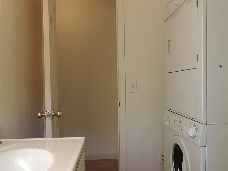282 Hill Dr — Photo 23