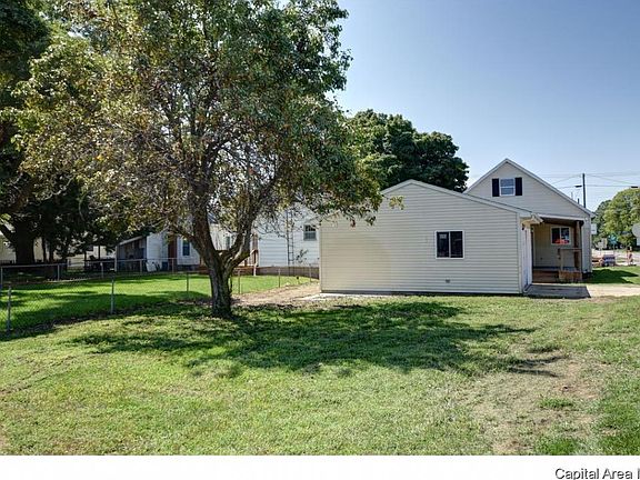2nd image of 303 S 4th St