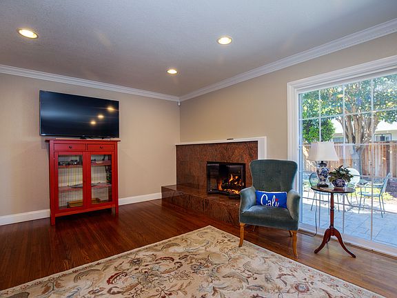 5th image of 1185 Whitehall Ave