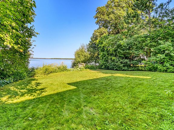 4th image of 1360 E Shore Dr