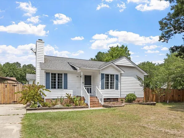 761 E Cardinal Dr, Fuquay Varina, NC 27526
