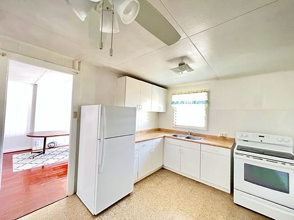 3rd image of 288 Auwaiolimu St