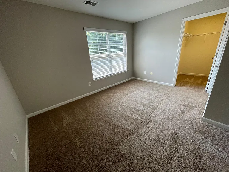 7104 W Friendly Ave #203 — Photo 8