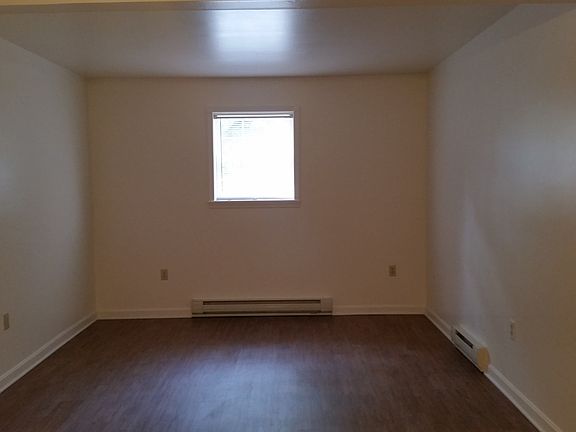 4th image of 214 E New St #100-1