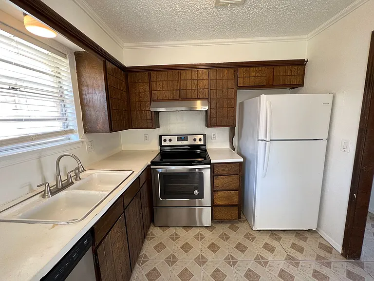 1017 S Neptune Rd — Photo 17
