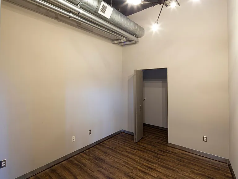 TipTop Apartments — Photo 102