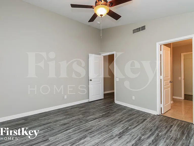 4732 E Mountain Vista Dr — Photo 9