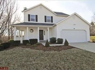 5004 Old Jamestown Forest Dr, Florissant, MO 63033