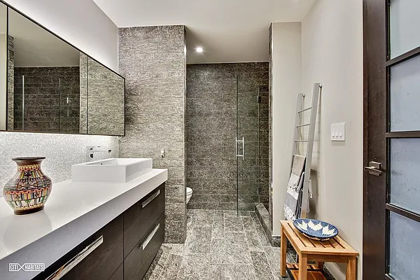 Sold by Citi Habitats | media 4