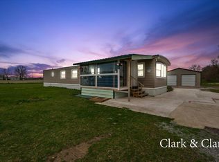 4510 N Douglas Rd, Vestaburg, MI 48891