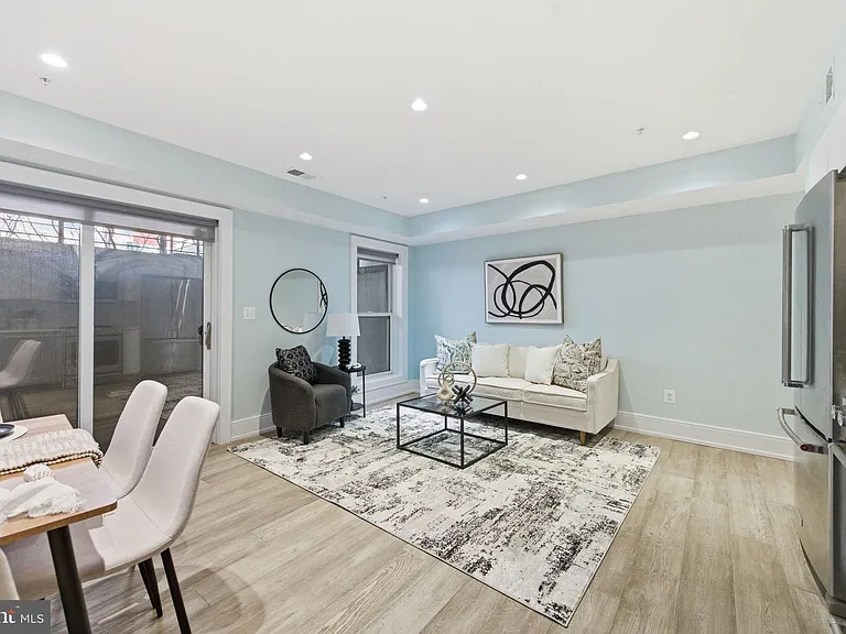 1465 Harvard St NW #B101 — Photo 3