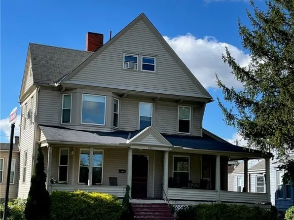 205 Seminary St, Berea, OH 44017