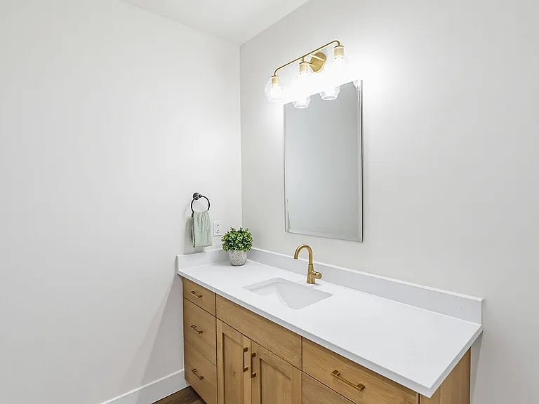485 E River Ln — Photo 52