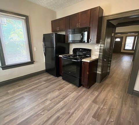 3rd image of 942 S Champion Ave #942